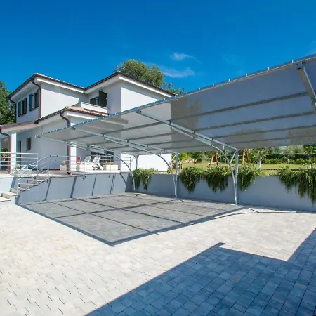Fratrici By Interhome * Murine