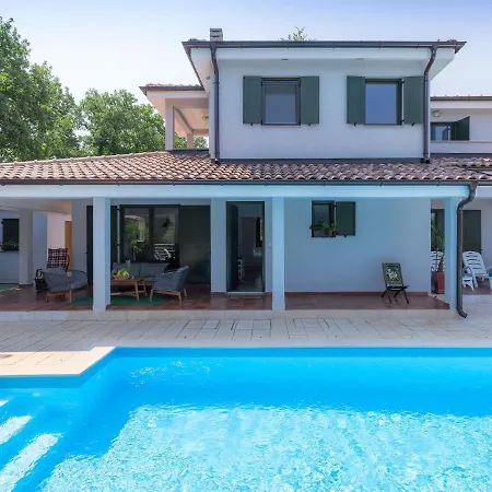 Fratrici By Interhome Murine