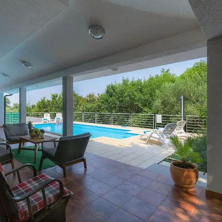 Fratrici By Interhome