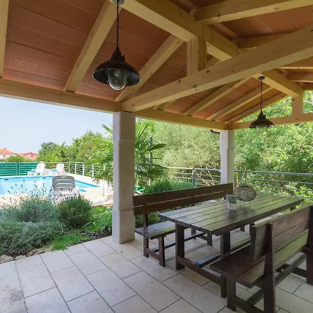 Fratrici By Interhome Vakantiehuis *