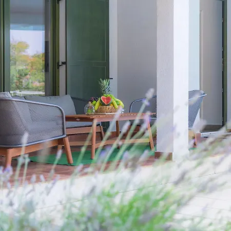 Fratrici By Interhome * Murine