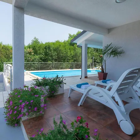 Fratrici By Interhome Murine