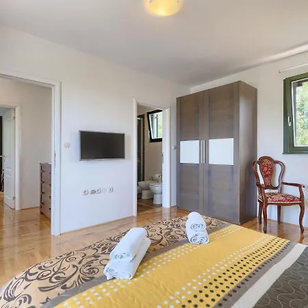 Fratrici By Interhome