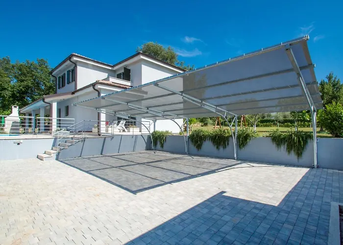 Fratrici By Interhome * Murine