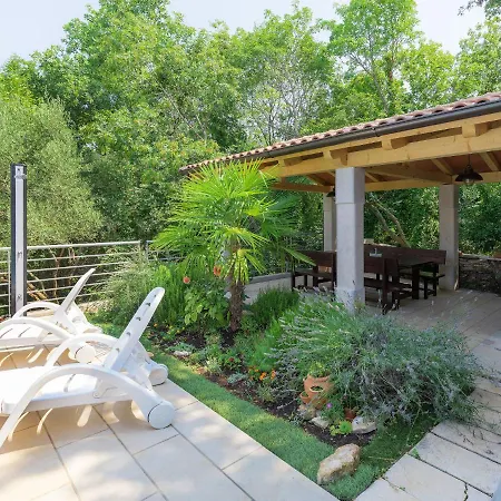 Fratrici By Interhome Murine